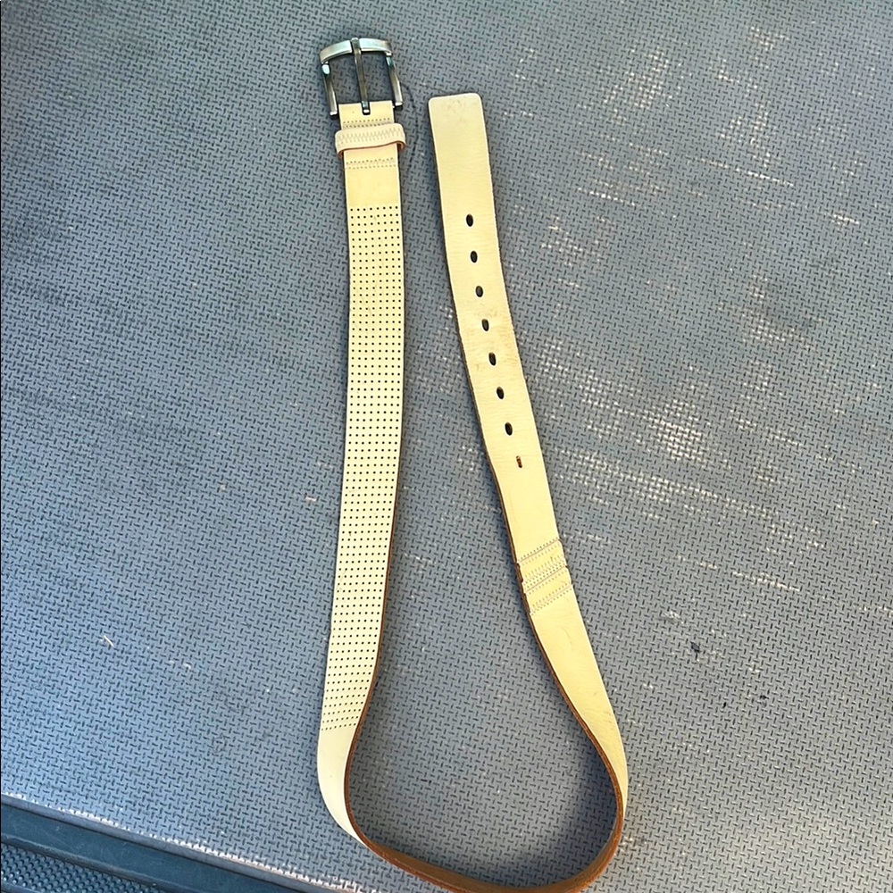 Size 42 Kenneth Cole Leather Belt